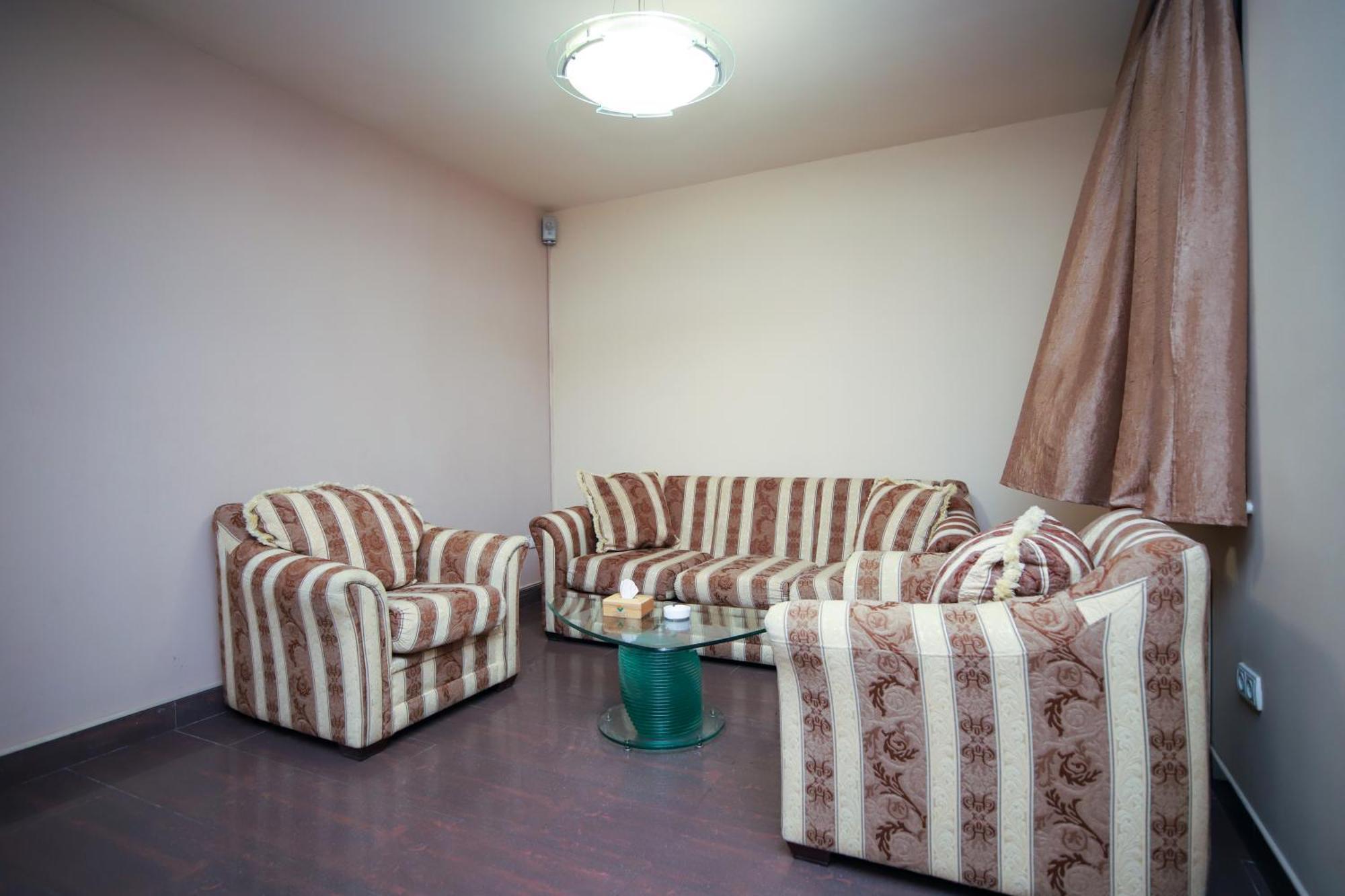 Armenian Village Park Hotel & Free Water Park, Gym Jerevan Exteriör bild