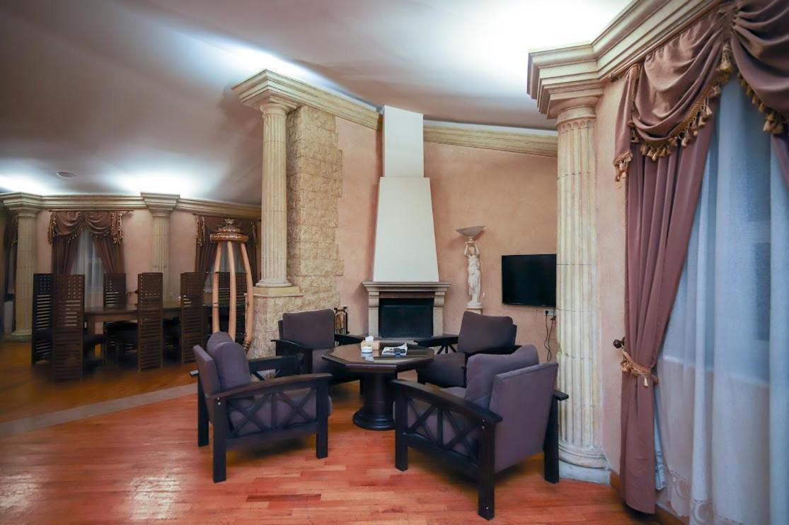 Armenian Village Park Hotel & Free Water Park, Gym Jerevan Exteriör bild