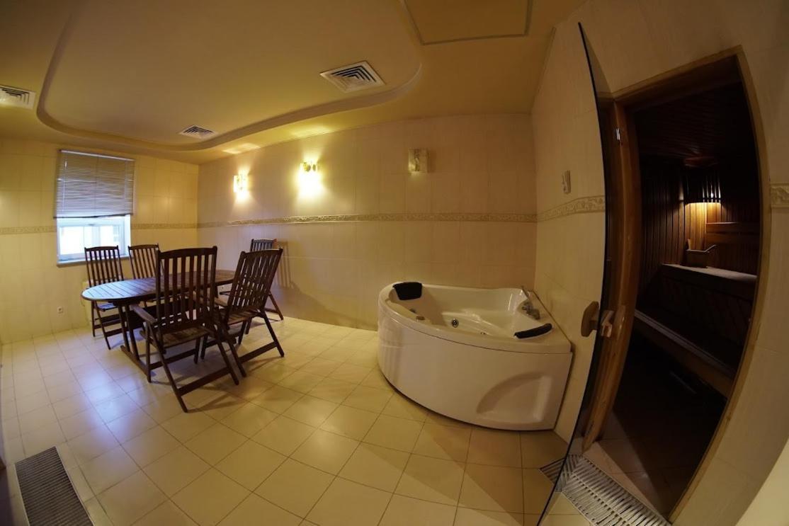 Armenian Village Park Hotel & Free Water Park, Gym Jerevan Exteriör bild
